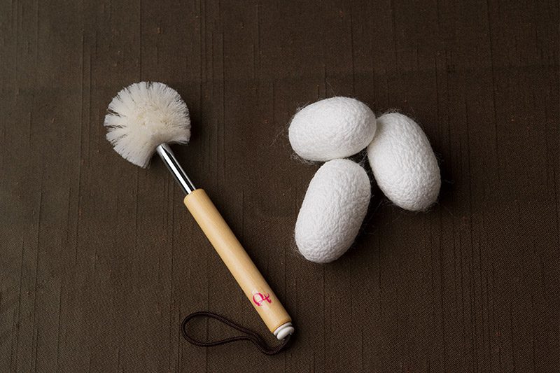 Tomioka Silk Small Nose Brush